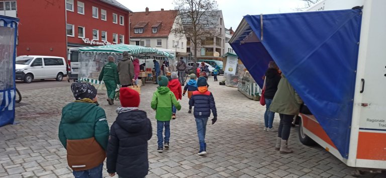 4 - Besuch auf dem Wochenmarkt